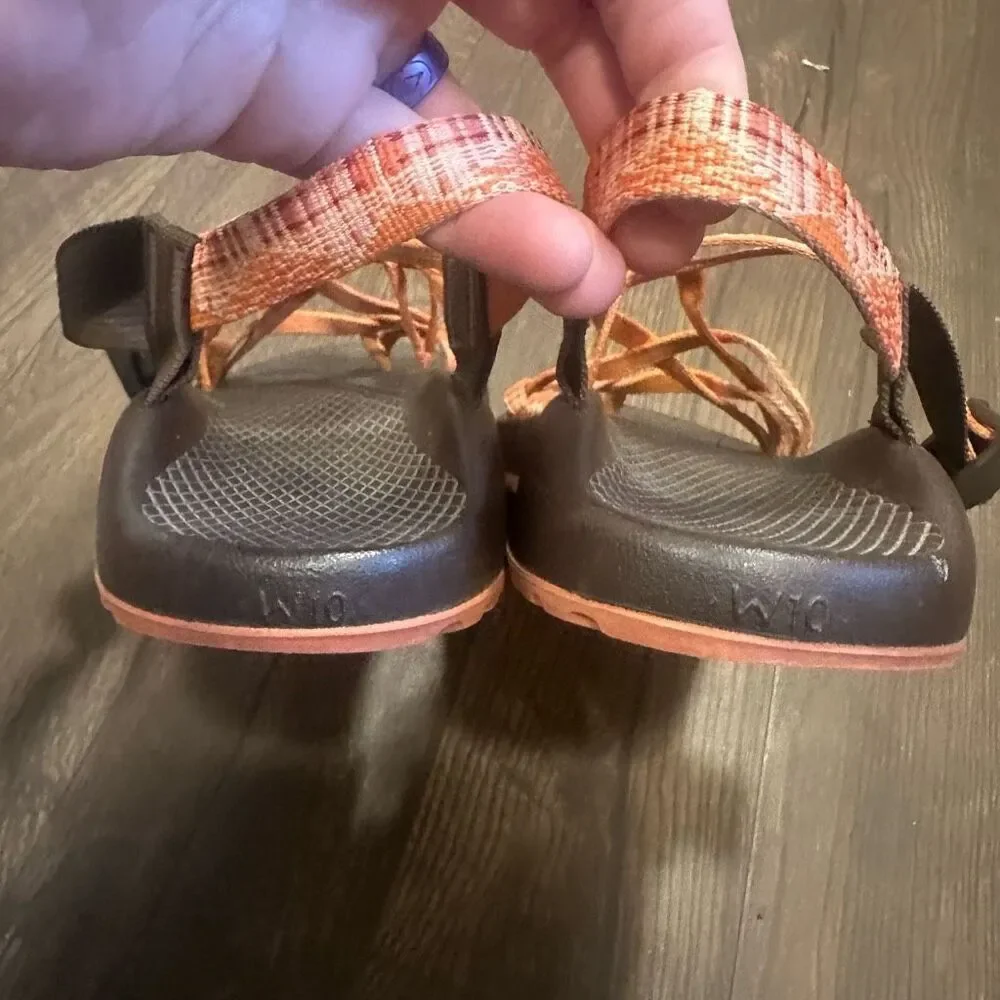 Chaco orange strappy ortho arch support M8/W10 gorpcore sandals
